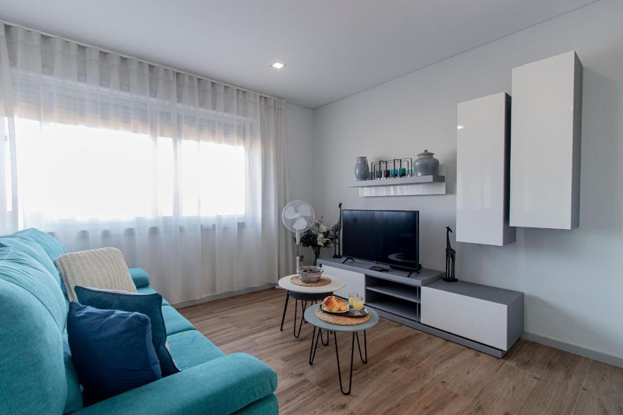 Downtown 1Br Apartment W/ Balcony By Lovelystay Порто Екстериор снимка