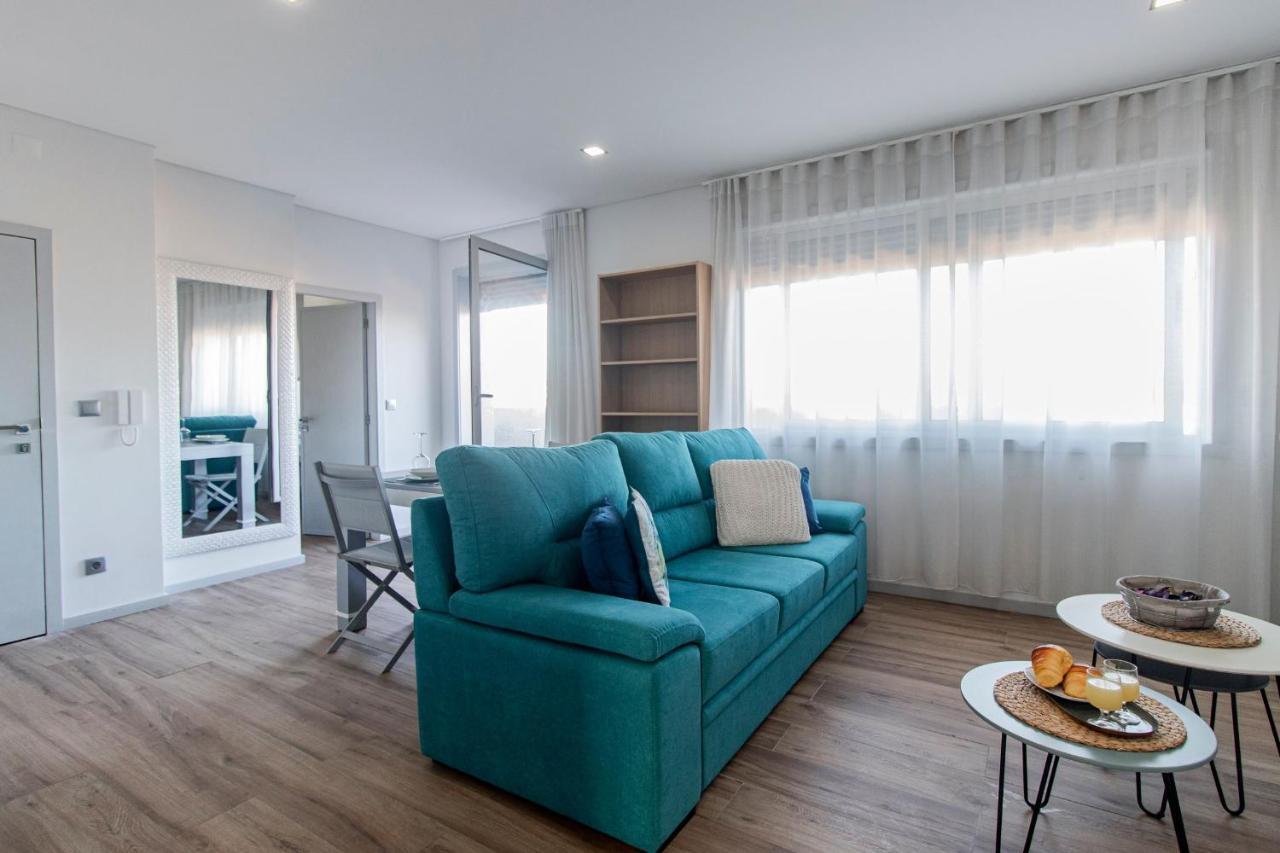 Downtown 1Br Apartment W/ Balcony By Lovelystay Порто Екстериор снимка
