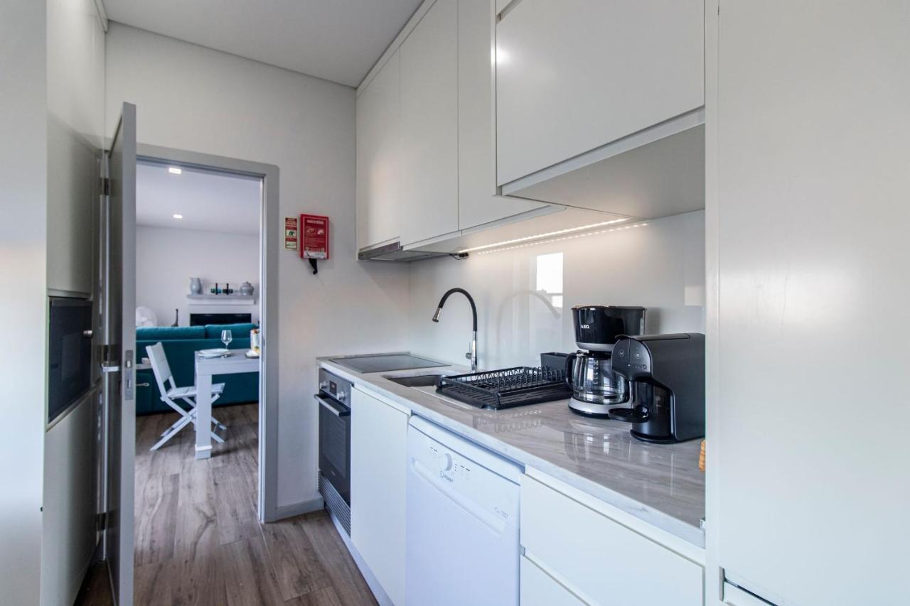 Downtown 1Br Apartment W/ Balcony By Lovelystay Порто Екстериор снимка